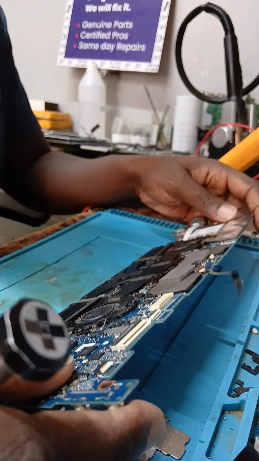 Watz Electronix Micro-soldering Hardware Lab Workstation Nairobi
